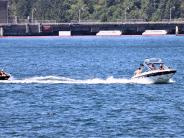 Foster Reservoir boaters